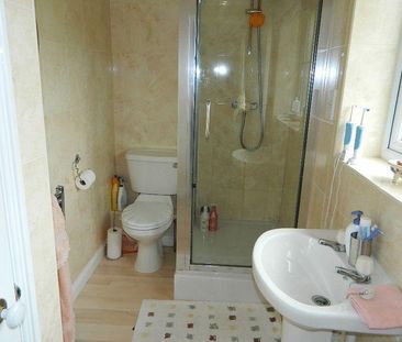 3 bedroom detached house to rent - Photo 6