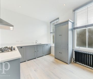 3 Bedroom Apartment, Shaftesbury Avenue, Soho, W1D - Photo 6