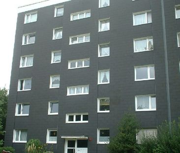 +++ Wir modernisieren – 3 Raumwohnung mit Balkon und Wannenbad in A... - Foto 1