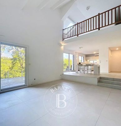 Maison • Ouest - Photo 1