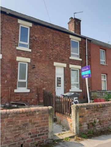 3 bedroom terraced house to rent - Photo 5