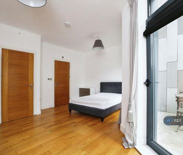 1 bedroom in a house share to rent - Photo 6