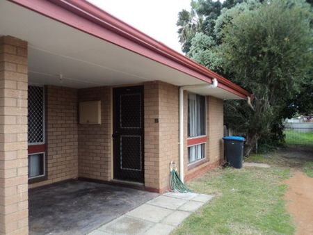 NESTLED AWAY IN A QUIET STREET - Photo 4