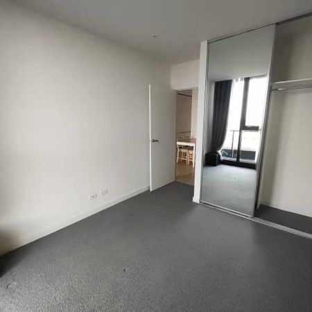 Modern 1BR Apartment with Balcony – West Melbourne - Photo 3