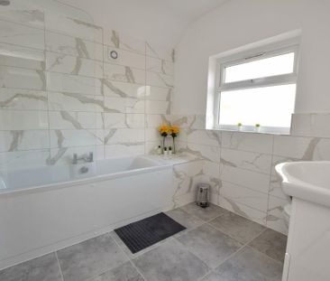 4 bedroom semi-detached house to rent - Photo 6