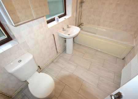 3 bedroom house - terraced to rent - Photo 5