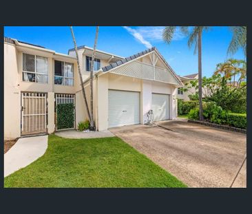 3 Bedroom Waterfront Townhouse - Photo 5