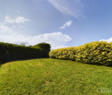 15 Marlborough Crescent, Carryduff, BT8 8NP - Photo 5