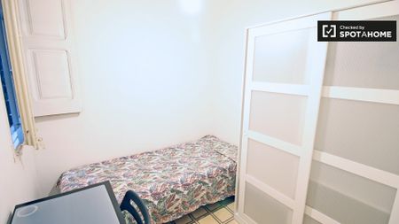 barcelona, Catalonia 08015 - Photo 5