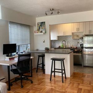 Kitsilano Apartment Close to Beach - Photo 2