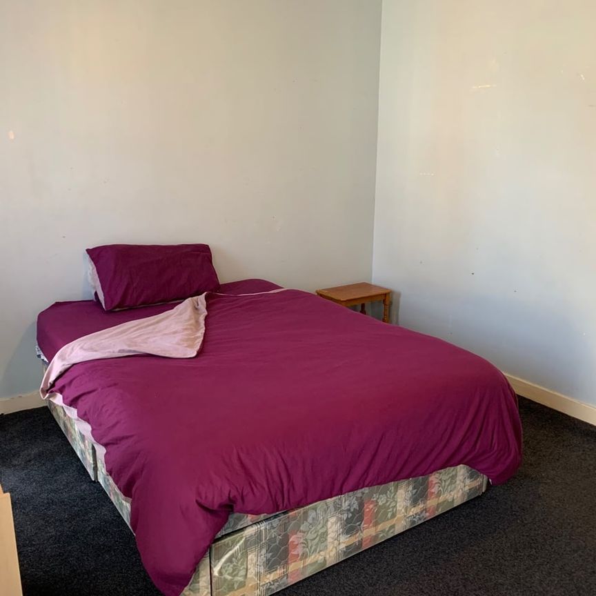 Room in a Shared House, London, SE16 - Photo 1