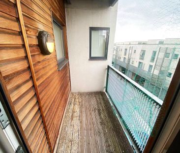 2 bedroom flat to rent - Photo 2