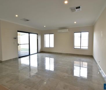 Stunning 4-Bedroom Family Home in Byford - Photo 4