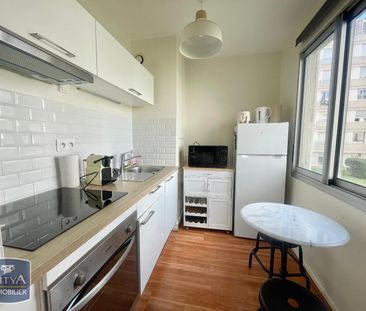 Location Appartement 1 pièce 30m² LYON 7ème - Photo 3