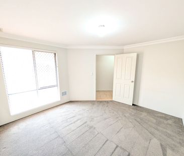 PRIME LOCATION! - Photo 3