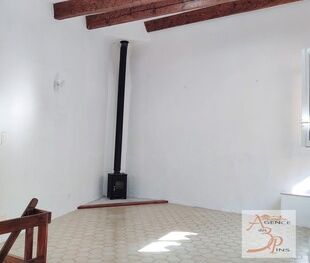 Location Maison 2 pièces 38m² COLLOBRIERES 83610 - Photo 1