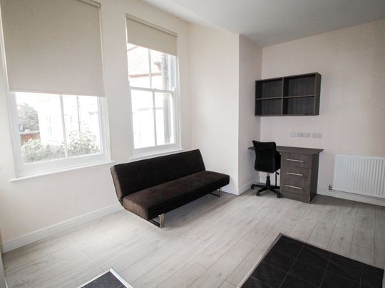 Apt 3A, 31 Clarendon Road - Photo 1