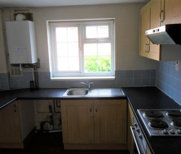 2 bed Flat - Photo 5