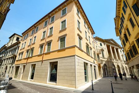 Three-rooms Apartment Verona (Centro Storico) - Photo 4