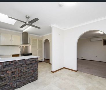 Peaceful Home: 4-Bed with Large Workshop - Photo 1
