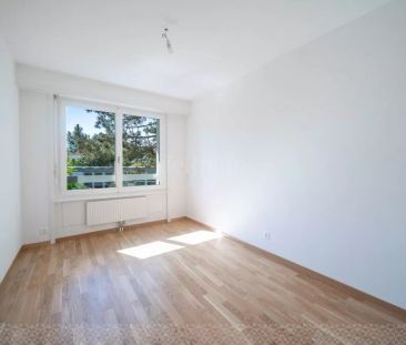 Appartement entièrement rénové de 4.5 pièces au 4ème étage - Photo 6