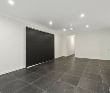 Gorgeous, spacious and centrally located! - Photo 6