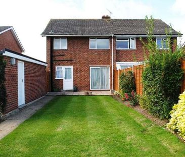 Bisley, Woking, GU24 - Photo 2