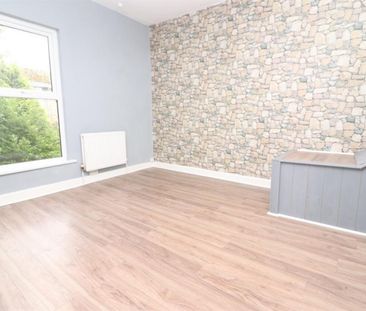 2 bedroom House To Let - Photo 2
