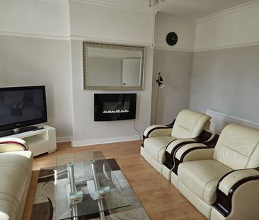 1 Bed Flat, Lower Addiscombe Road, CR0 - Photo 1