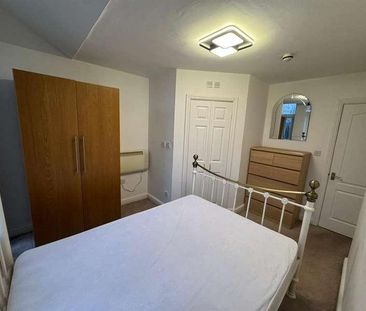 Bingley Road, Shipley, BD18 - Photo 4