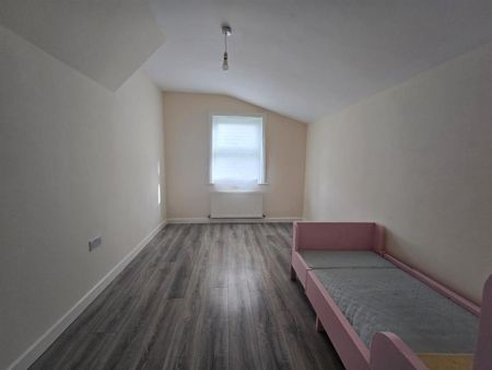 4 bedroom house to rent - Photo 2