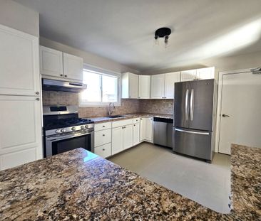 For Lease - 976 Timmins Gardens Unit# Main, Pickering, Ontario - Photo 5