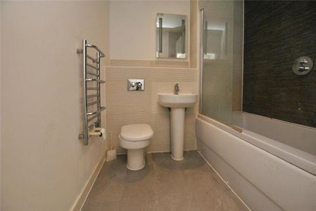 2 bedroom apartment to rent - Photo 5