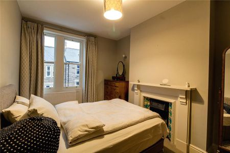 3 bedroom terraced house to rent - Photo 5