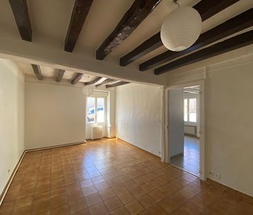 A louer commune NIHERNE maison type 2 avec cour - Photo 1