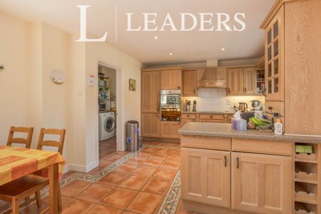 5 bedroom house to rent Hyders Forge, Long Mill Lane, Plaxtol, Sevenoaks, TN15 - Photo 4