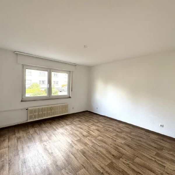 Großzügige Erdgeschosswohnung mit Balkon in Bredeney! - Foto 1