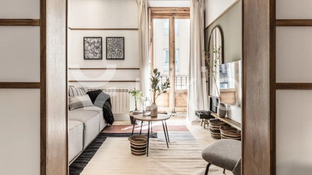 Apartamento de alquiler en Calle de San Andrés, Universidad - Malasaña - Photo 1