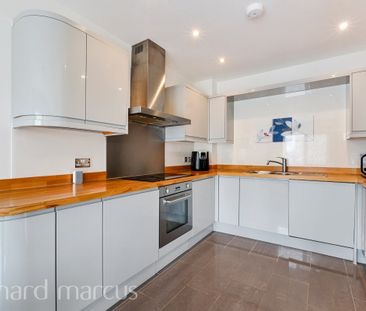 Covey Road, Worcester Park - Photo 1