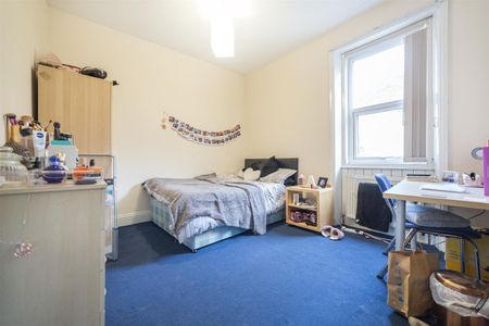 6 bed terraced house to rent in Cavendish Place, Jesmond, NE2 - Photo 3