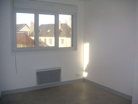 A louer appartement type F3 - Carentan - 2e étage - Photo 2
