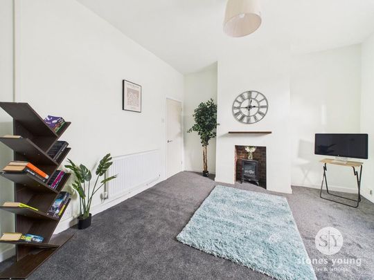 2 bedroom terraced house to rent - Photo 1