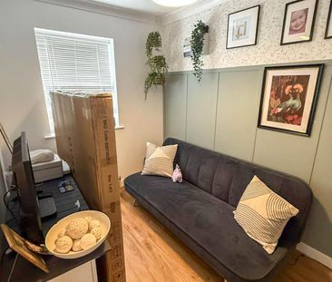 Manor Farm Close, Haverhill - Photo 2