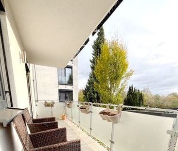 Sehr hochwertig ausgestattete 4-Zimmer-Stadtwohnung mit Aufzug, Ein... - Photo 1