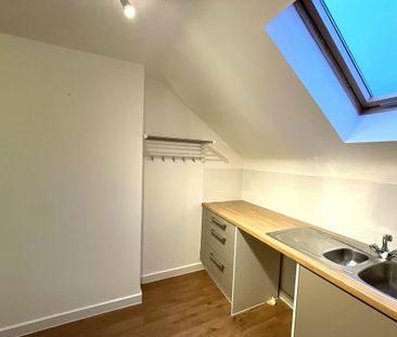 1 bedroom coach house to rent - Photo 4