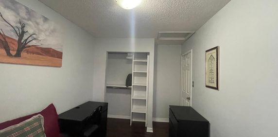 For Lease - 54 Carrie Crescent Unit# Room, Brampton, Ontario - Photo 2