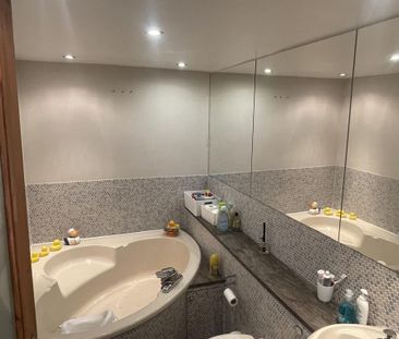 2 bedroom ground floor flat to rent - Photo 5