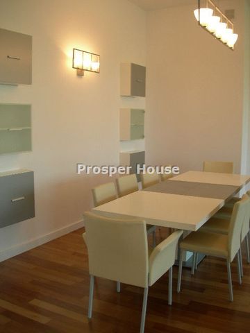 Warszawa, Śródmieście, Solec, Czerniakowska - Photo 4