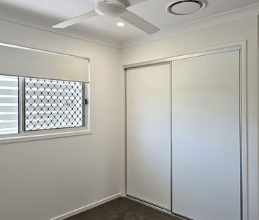 Avail 3/2/26-LAWNED BACKYARD-3 BED 2BATH TOWNHOUSE - FULLY DUCTED AIR - Photo 4