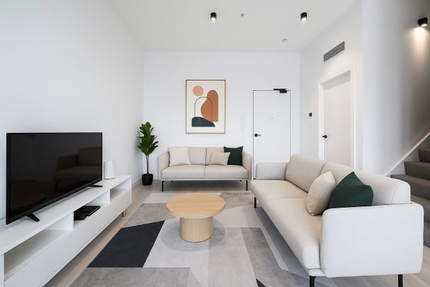 Luxurious, Two-storey Penthouse-style Apartment - Photo 1